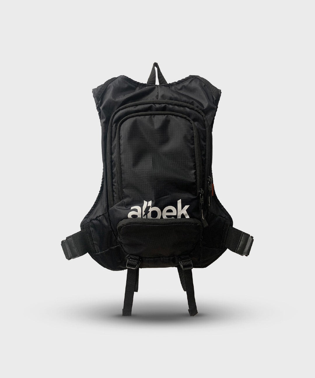 Albek H20-Haul Eight Trinkrucksack - Tarnschwarz / 3L