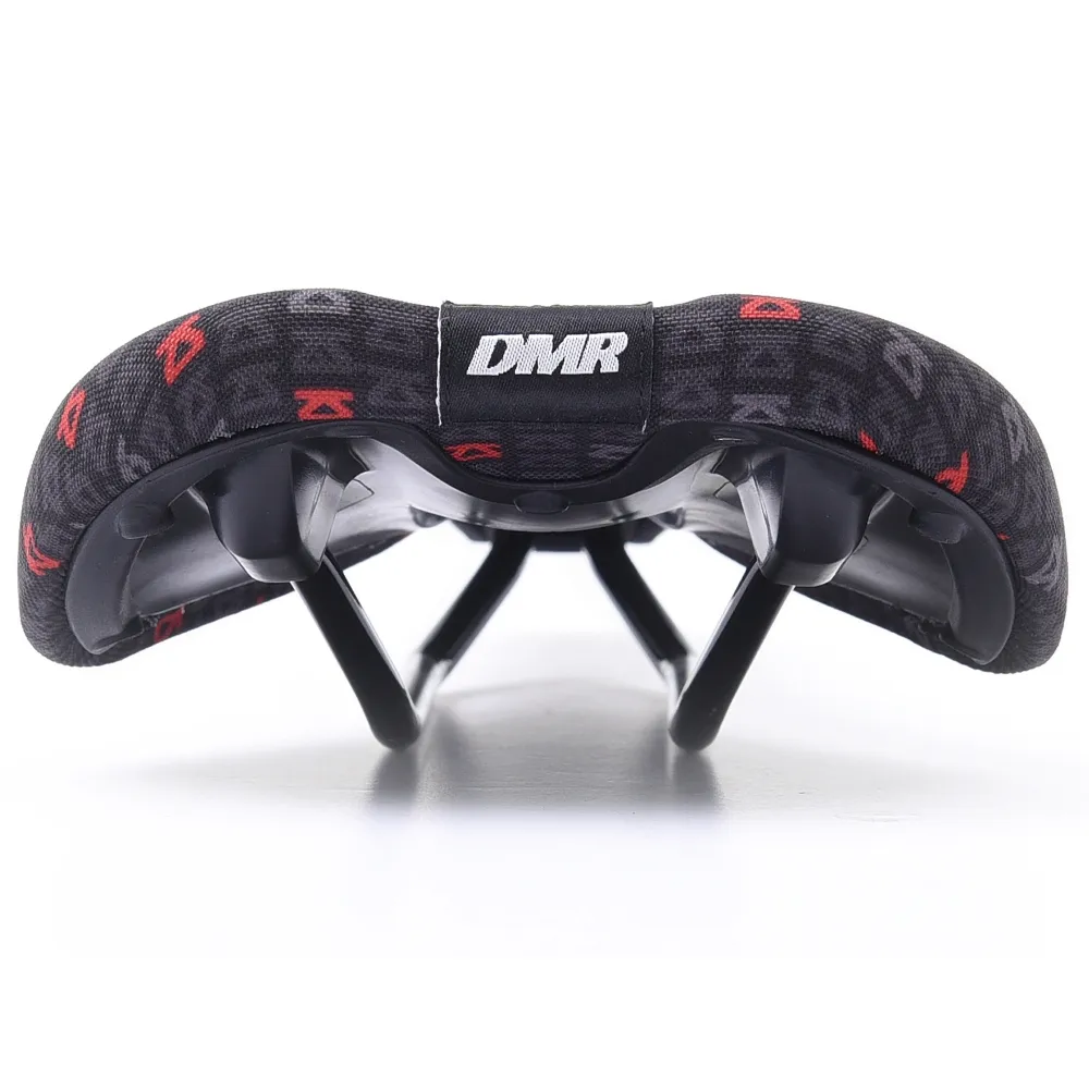 DMR - zadel - 25th - zwart rood