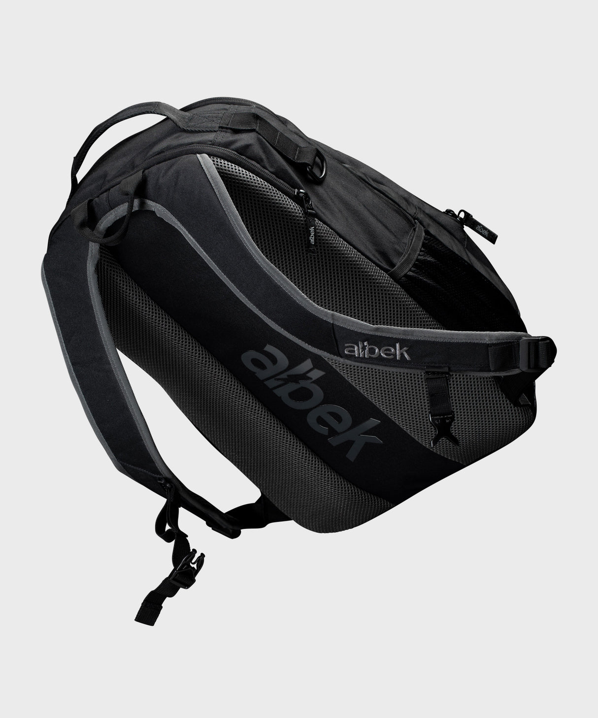 Albek Whitebridge Backpack - Covert Black