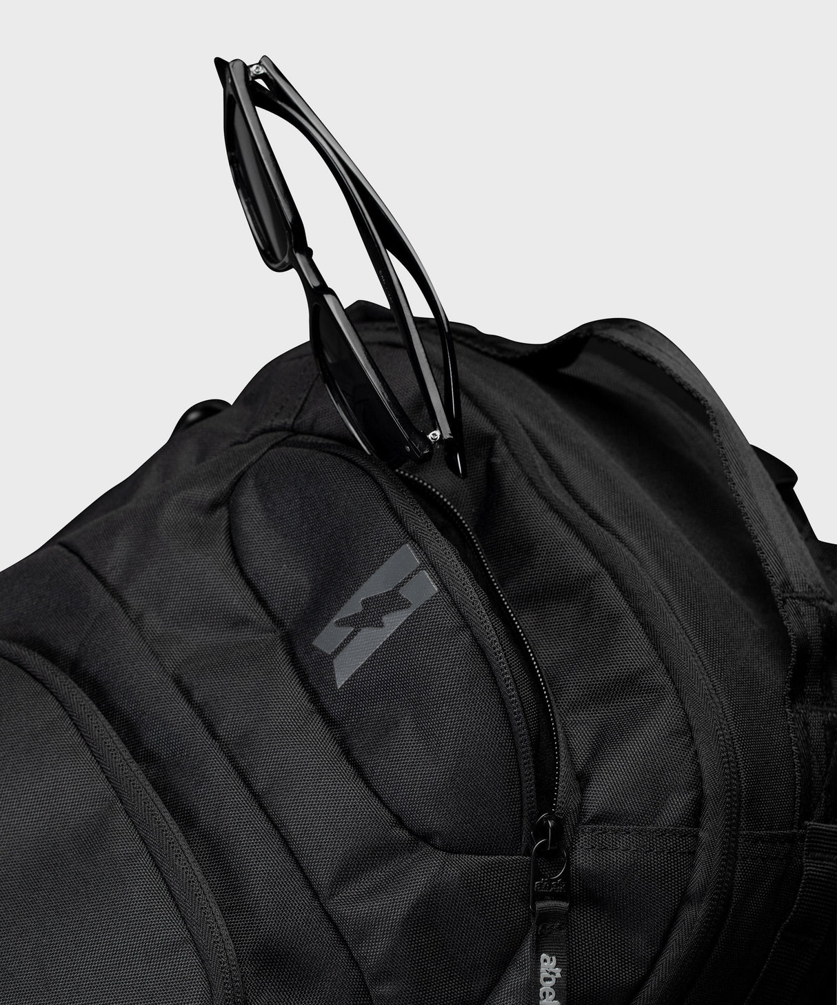 Albek Whitebridge Backpack - Covert Black