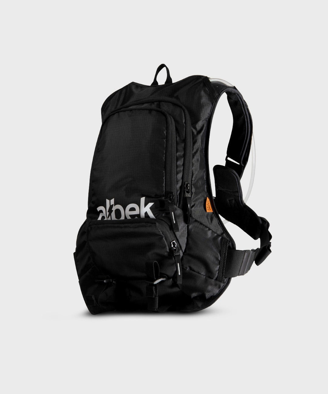 Albek H20-Haul Eight Trinkrucksack - Tarnschwarz / 3L